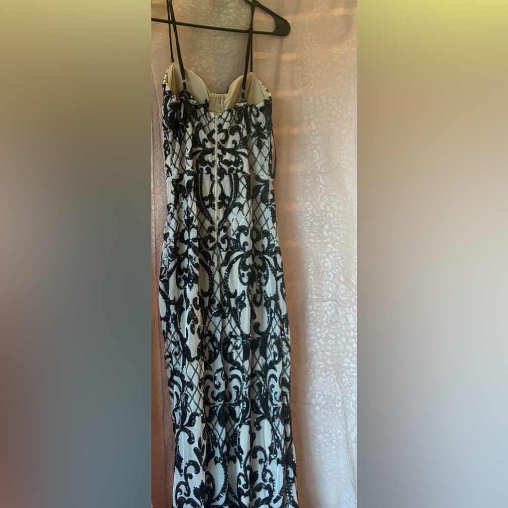 Windsor Black & White Sequin Patterned Prom Dress